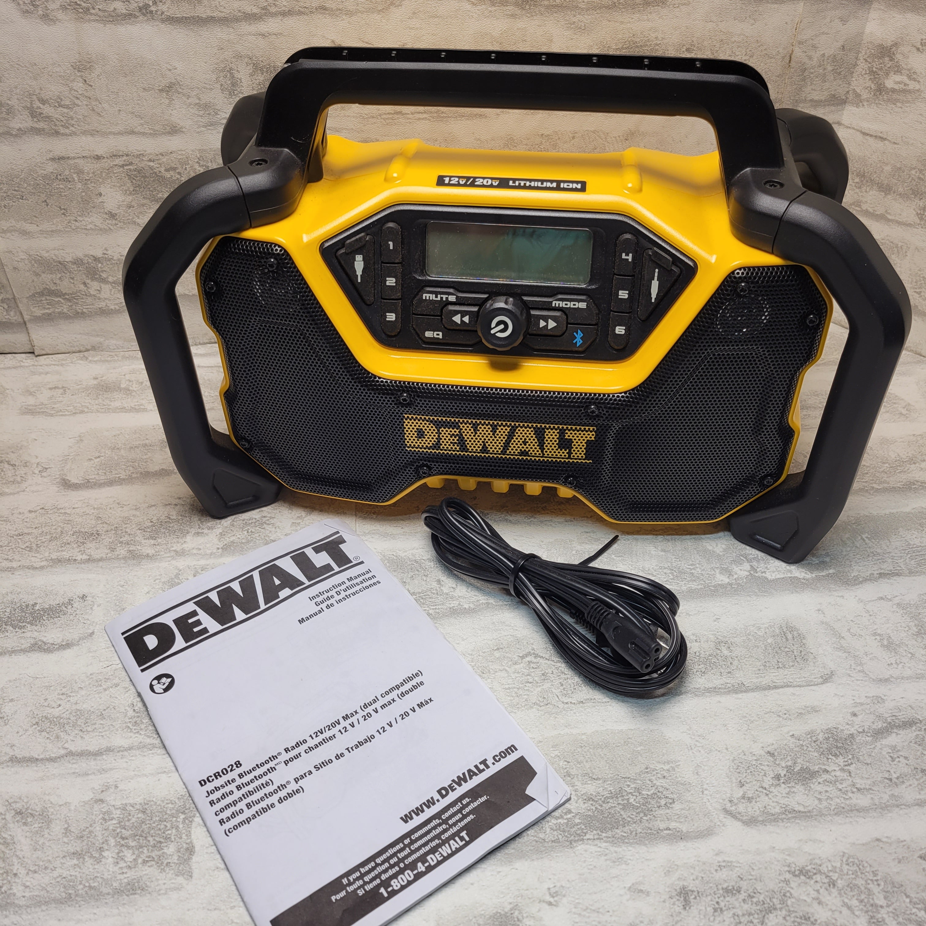 DEWALT (DCR028) 12V/20V MAX Bluetooth Cordless Jobsite Radio- Tool Only (7885899858158)